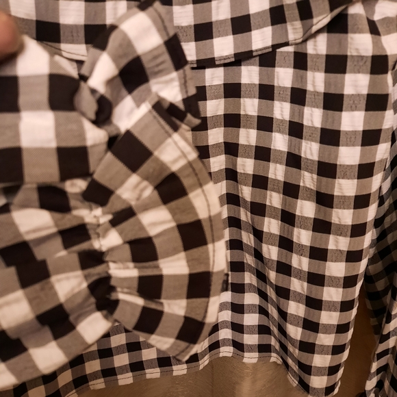 Brand new ruffle blouse/top H&M - Picture 3 of 3